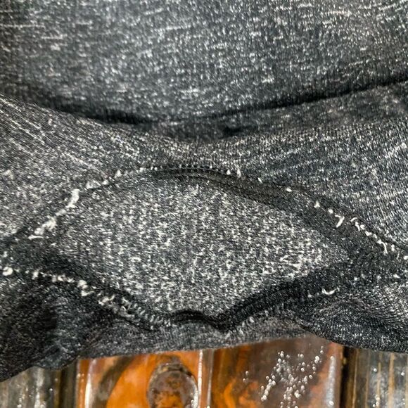 Athleta Gray Capri Leggings M - Picture 6 of 6